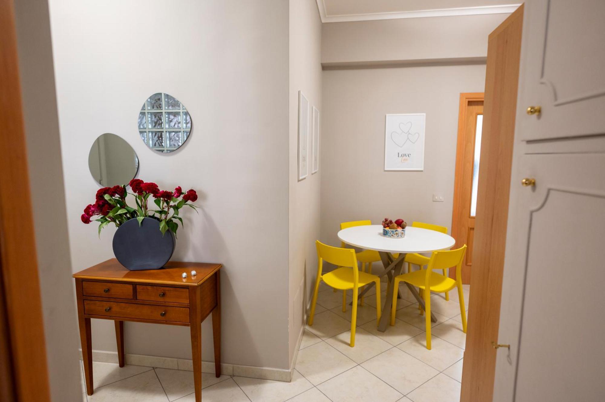 דירות נאפולי Renza House Chiaia מראה חיצוני תמונה