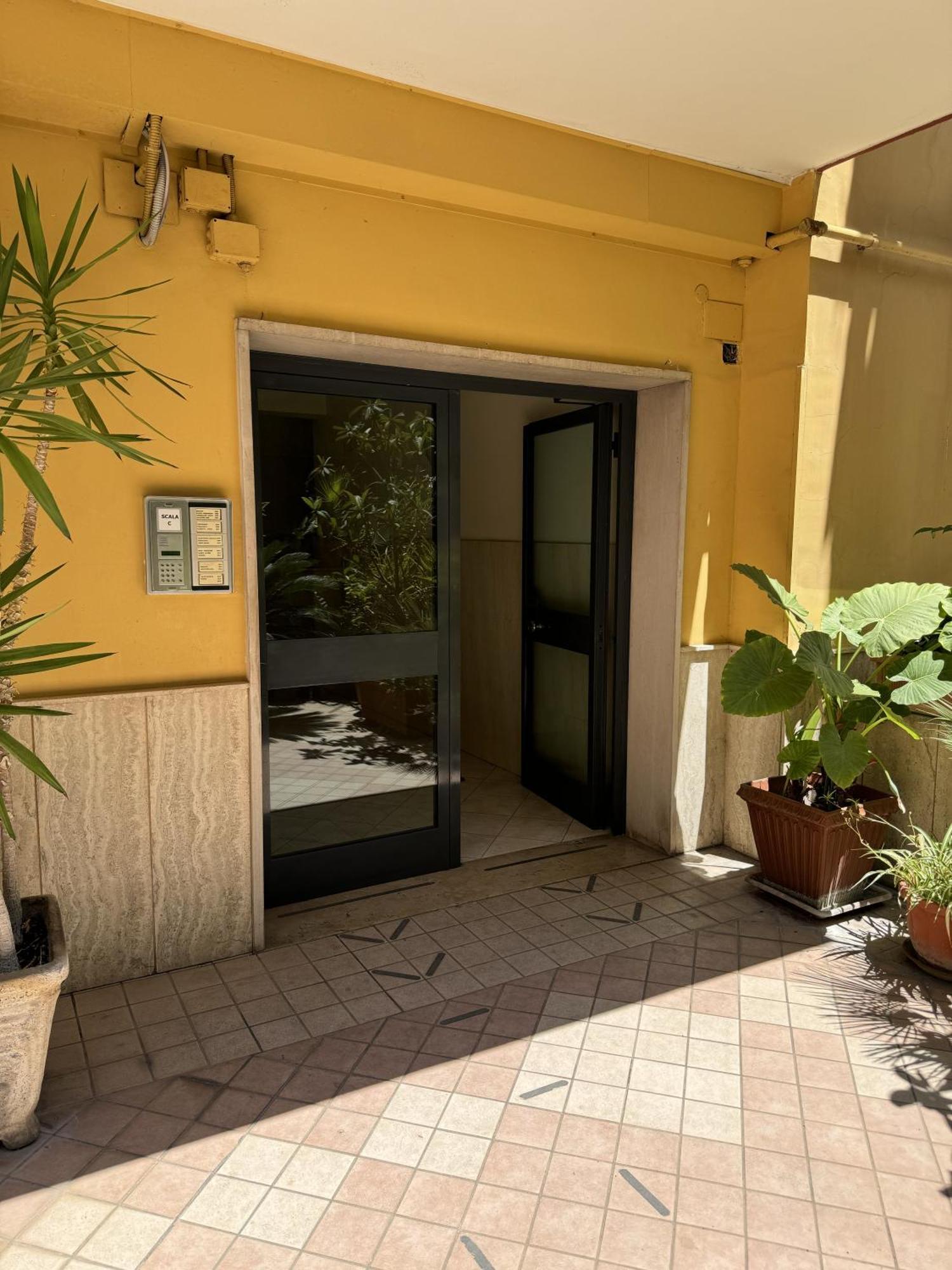 דירות נאפולי Renza House Chiaia מראה חיצוני תמונה